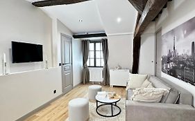 Le Marais' Finest Luxurious Apartment