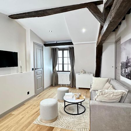 Le Marais' Finest Luxurious Apartment Parigi Esterno foto