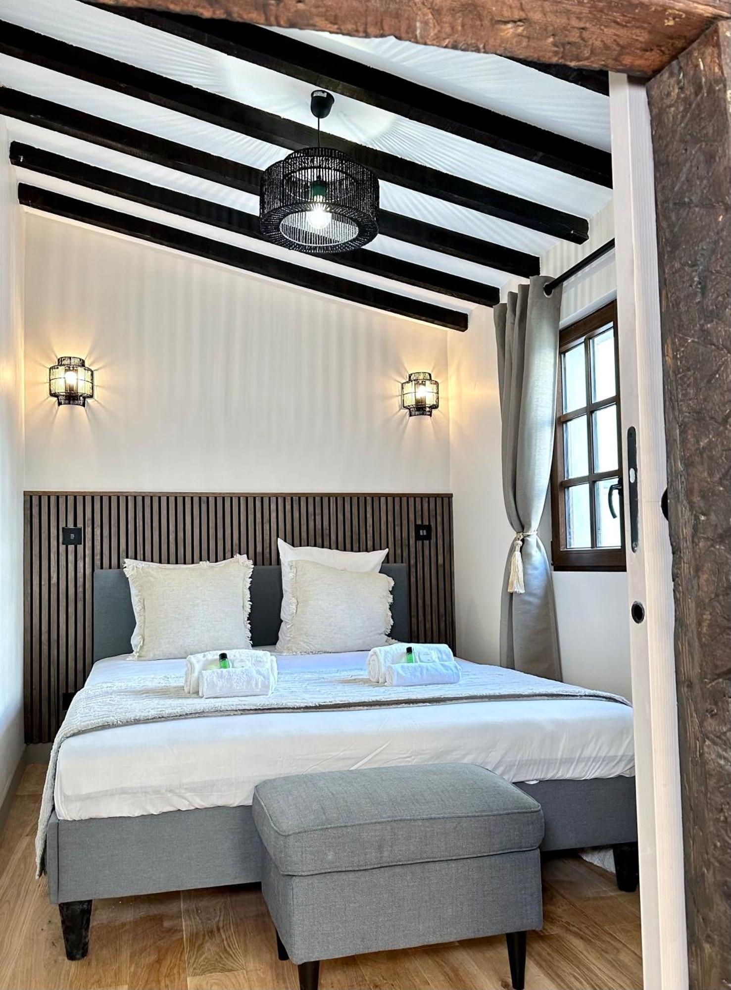 Le Marais' Finest Luxurious Apartment Parigi Esterno foto