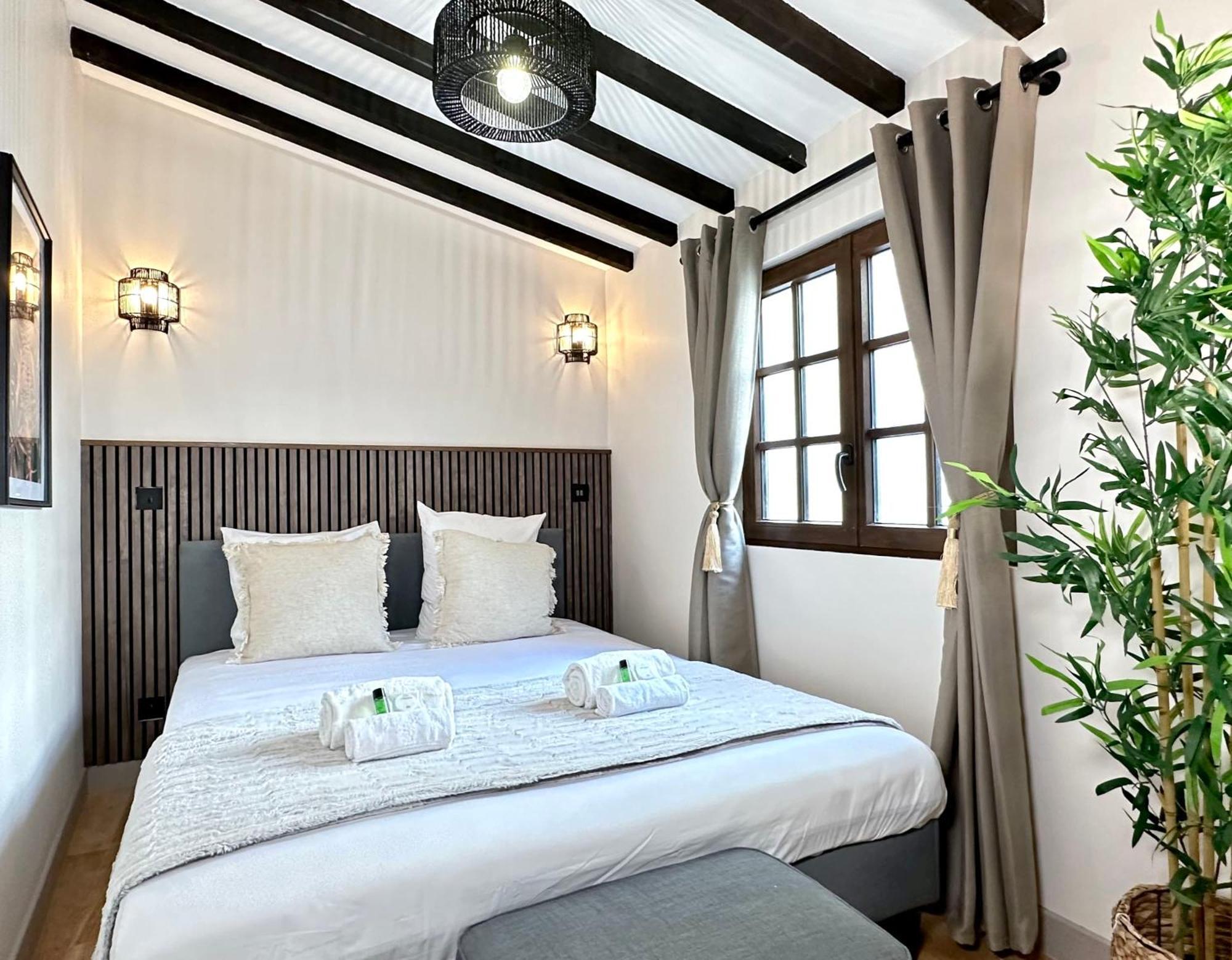 Le Marais' Finest Luxurious Apartment Parigi Esterno foto