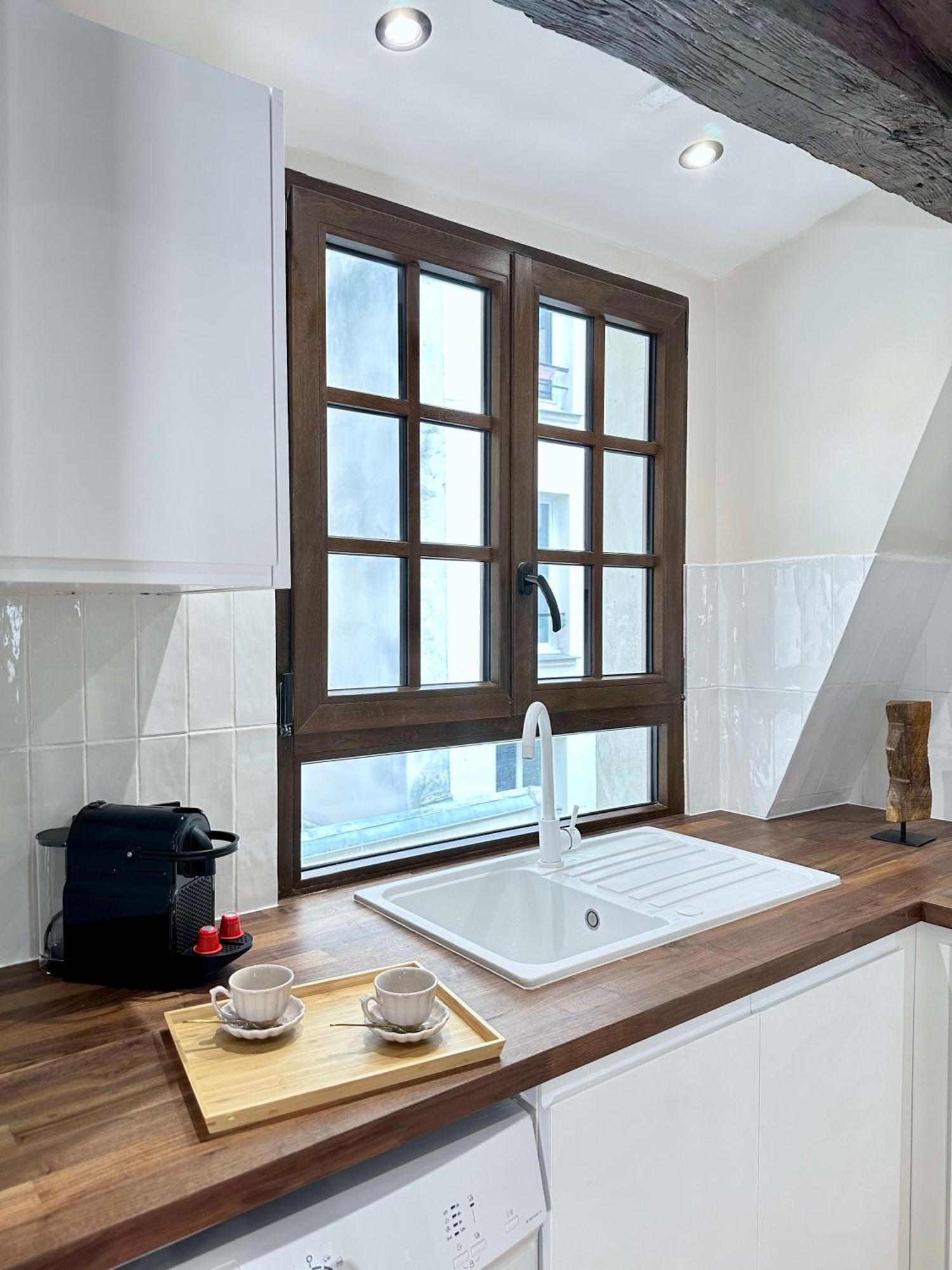Le Marais' Finest Luxurious Apartment Parigi Esterno foto